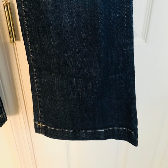 Express Jeans Flare Legs - Picture 2 of 6